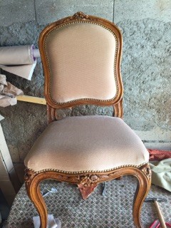 Rénovation chaise tapissée.